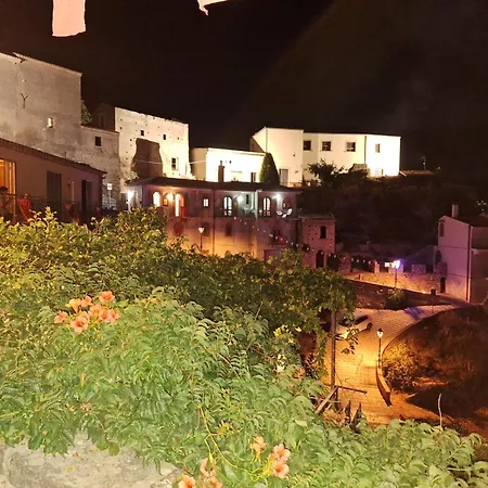 A Casa Da Nonna Brasa Holiday Home Savoca Exterior foto
